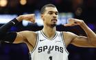 轰41分16板4助3帽，文班成历史首人！率马刺26战25胜剑指DPOY+MVP